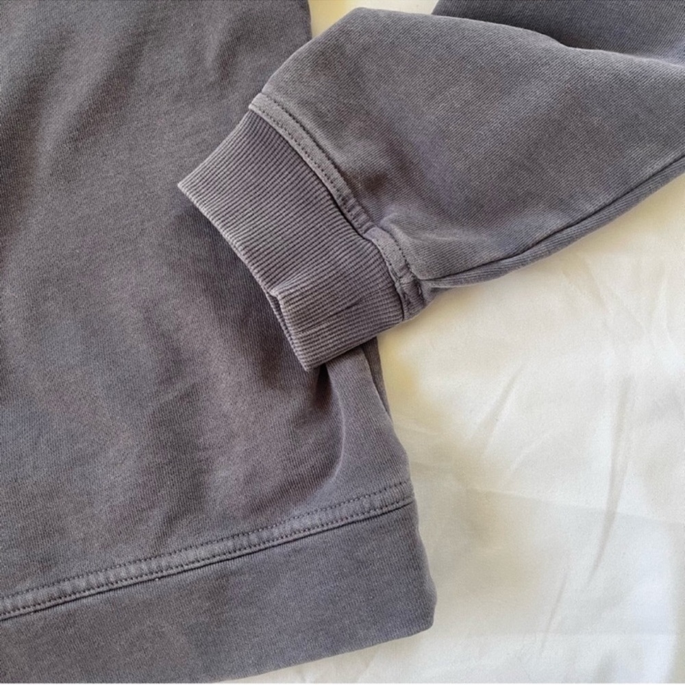 Universal Thread Crewneck - image 8